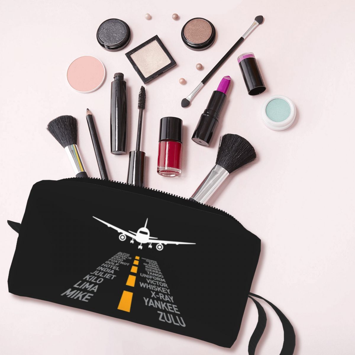Hadiah Pilot Pesawat Tas Kosme - Beauty Runway Makeup ulasan dan harga