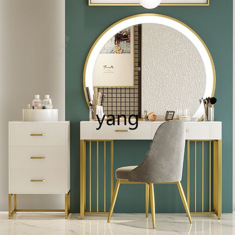 Meja rias profesional studio s - Beauty Makeup Studio ulasan dan harga