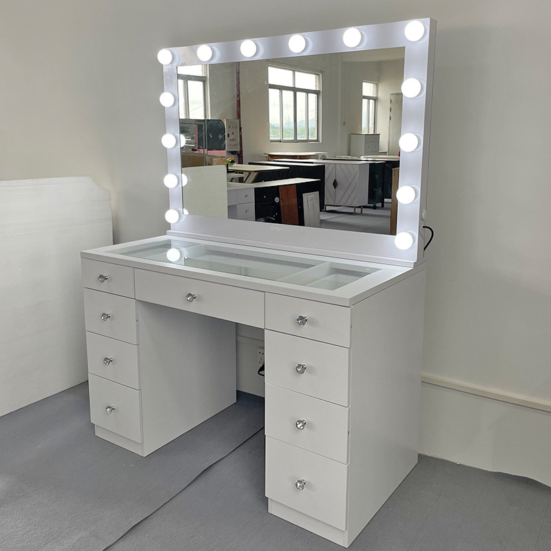 Lampu rias studio selebgram, l - Beauty Makeup Studio ulasan dan harga