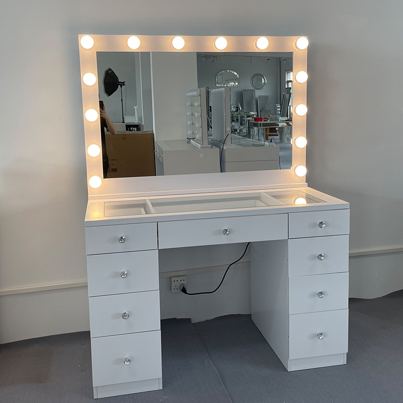 Lampu rias studio selebgram, l - Beauty Makeup Studio ulasan dan harga